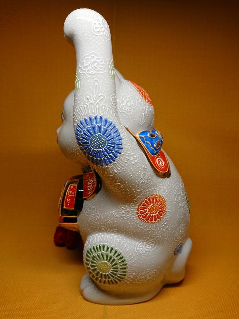 【美品】ネコ　白猫　招き猫　九谷　置物　インテリア　工芸品　美術品　A1189