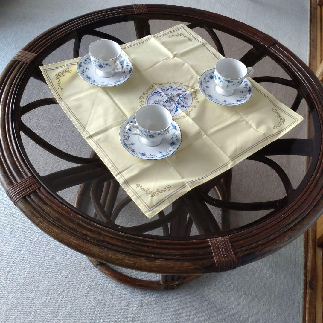 ラタンテーブル　ガーデンテーブル　机 ガラステーブル