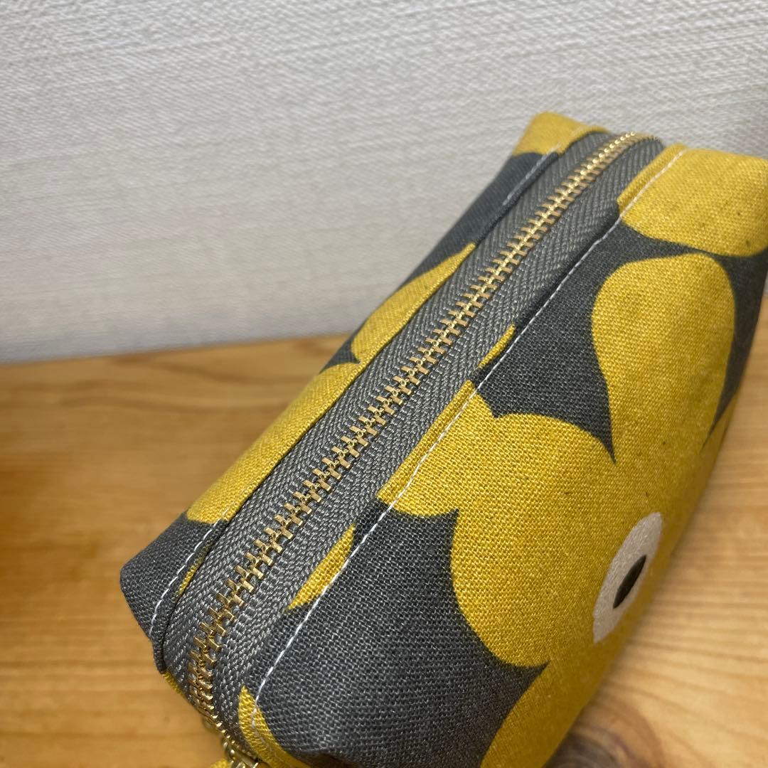 化粧ポーチ】スクエアポーチ ボックスポーチ サニタリー 北欧 花柄