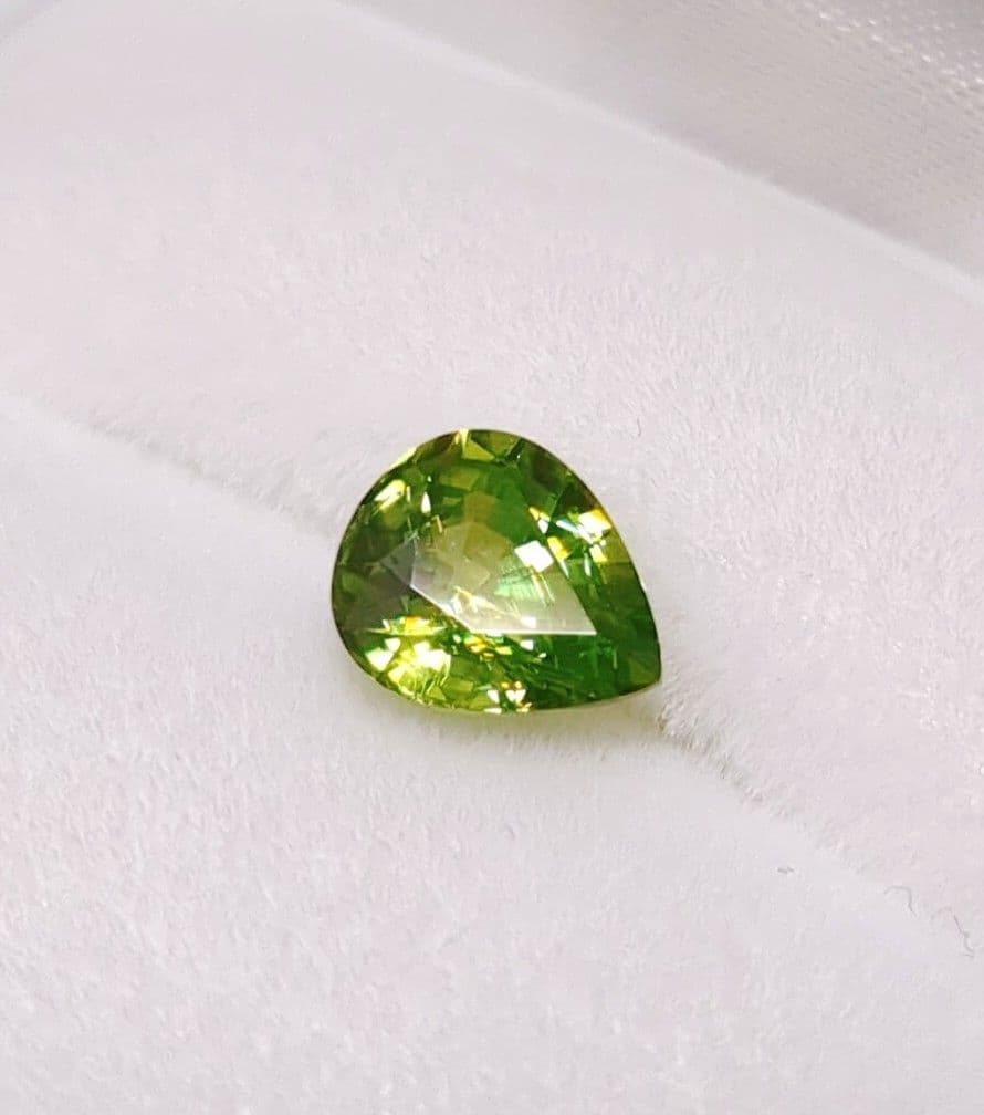 スフェーン ルース 1.731ct