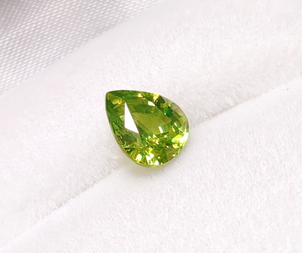 スフェーン ルース 1.731ct