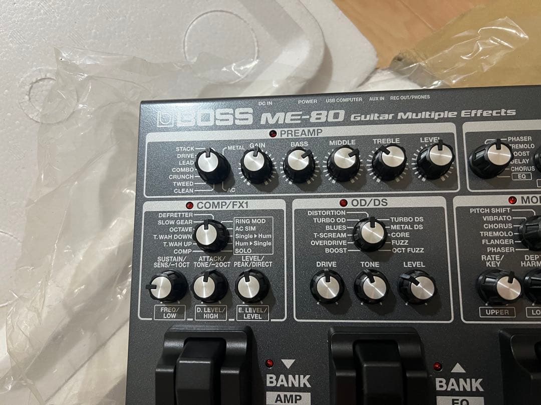 BOSS ME-80ギター用マルチエフェクター