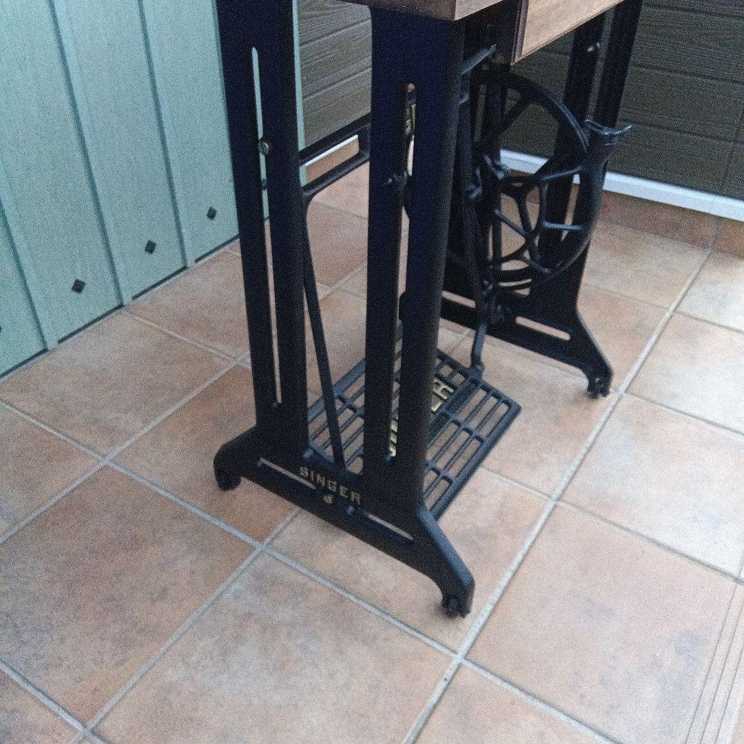 足踏みミシンテーブル　SINGER