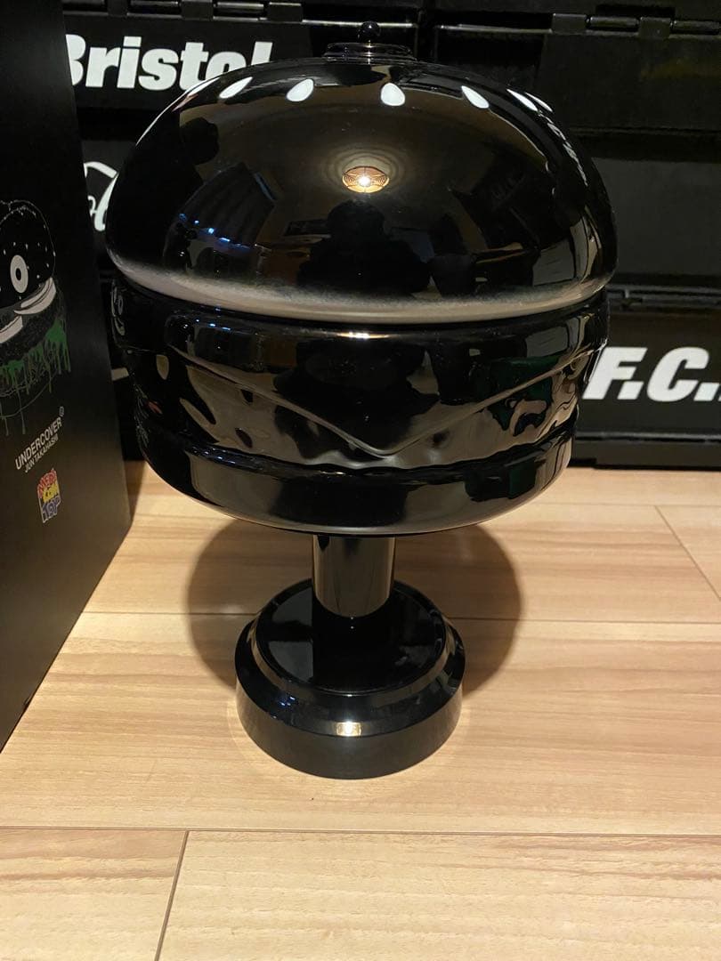 アンダーカバー × メディコムトイ ハンバーガー ランプ \"ブラック\"