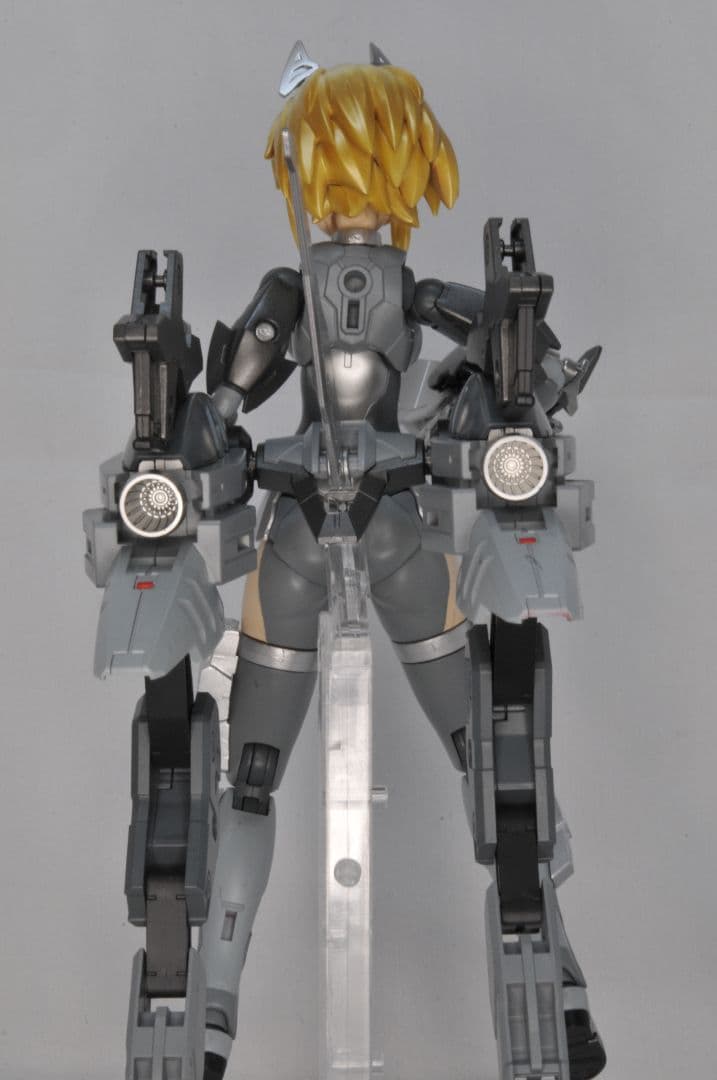 30MS】バンダイ アルカ=カルティー ミリタリーテイスト 全塗装完成品