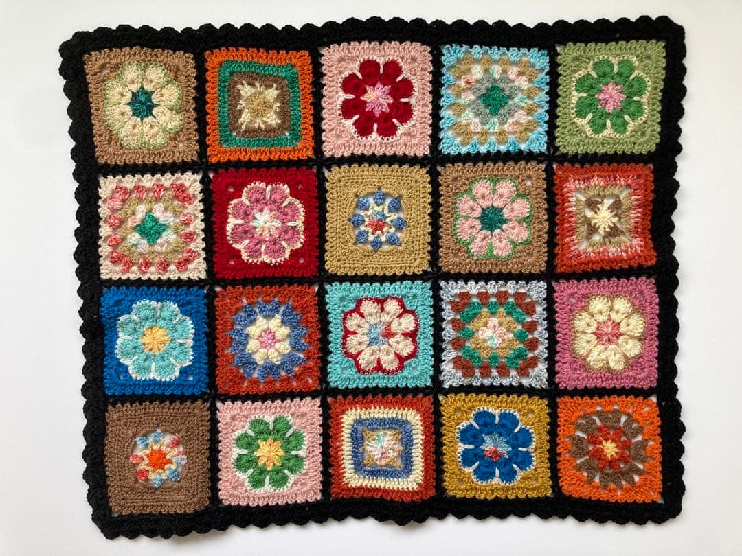 グラニースクエア モチーフ編み ハンドメイド かぎ針編み マルチカバー