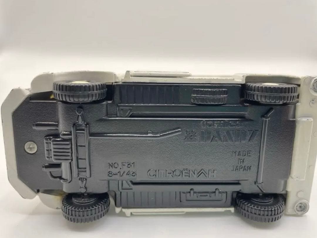 日本製 トミカダンディ F31 シトロエン Hトラック クリスマス