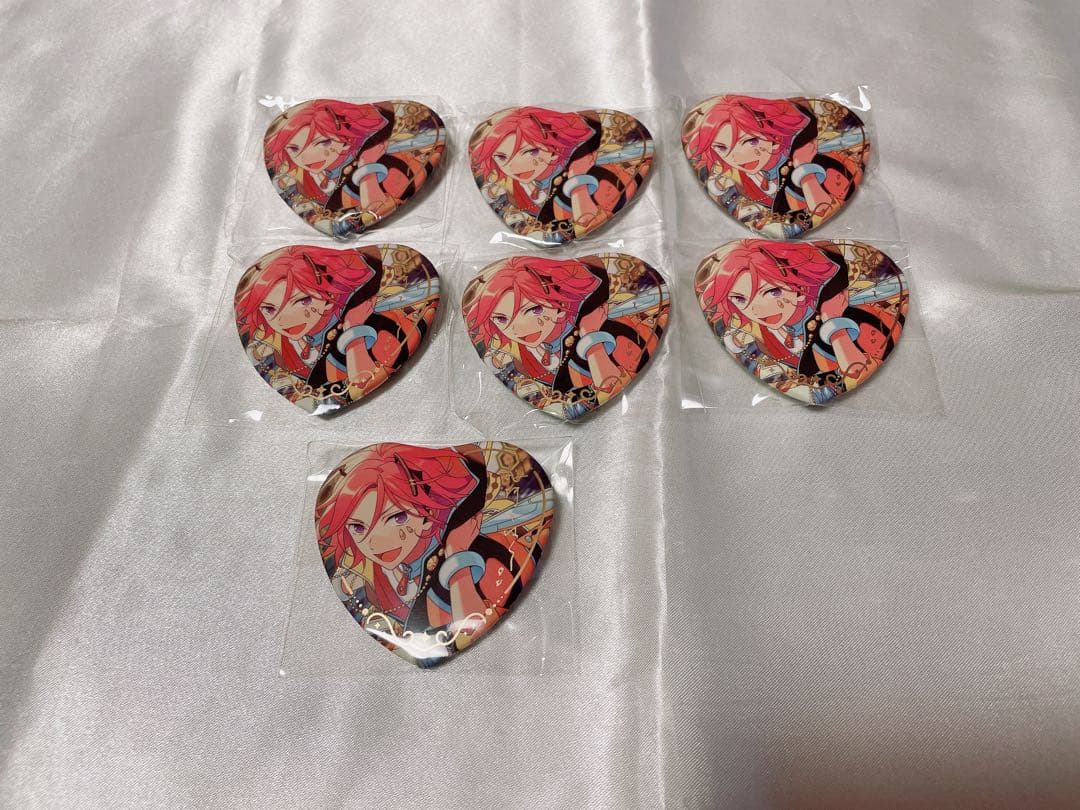 あんスタ 桜河こはく ハート缶バッジ 中国 - メルカリ