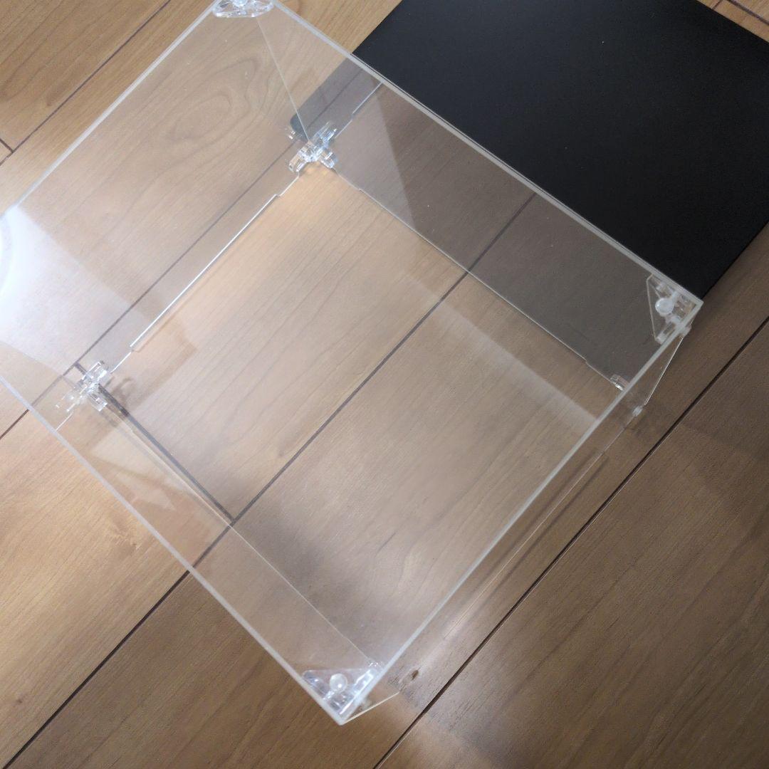 ファンコポップ レッドブルF1レーシングカー フィギュア アクリルケース付