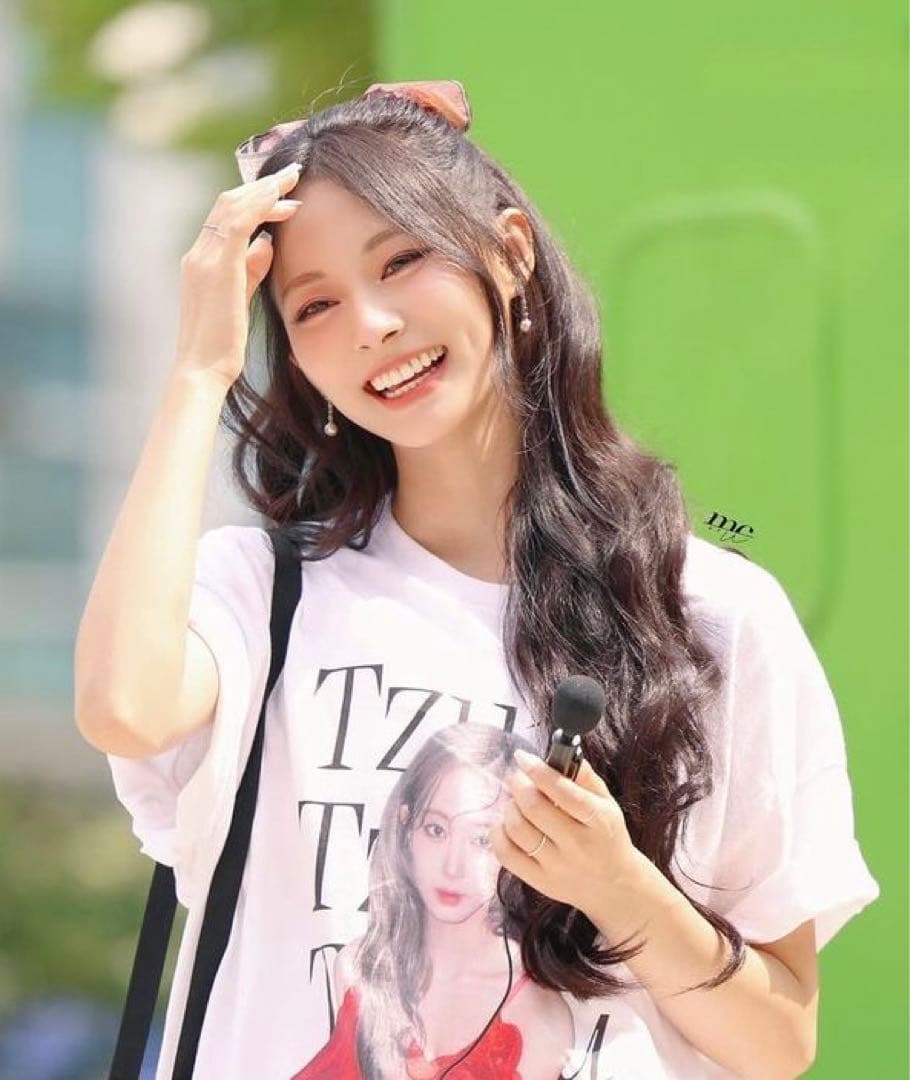 twice ツウィ サノク Tシャツ - メルカリ