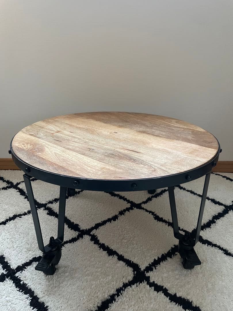 ニコアンド　キャスター付きテーブル