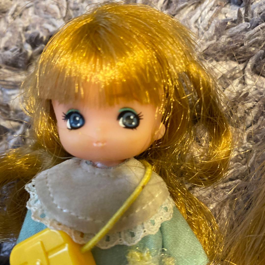 タカラ リカちゃんの双子の妹 ミキちゃん マキちゃん 幼稚園制服