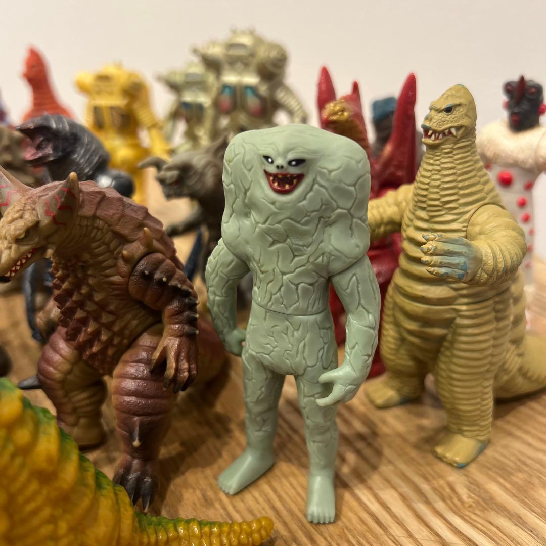 ウルトラ怪獣 ソフビ まとめ売り - メルカリ