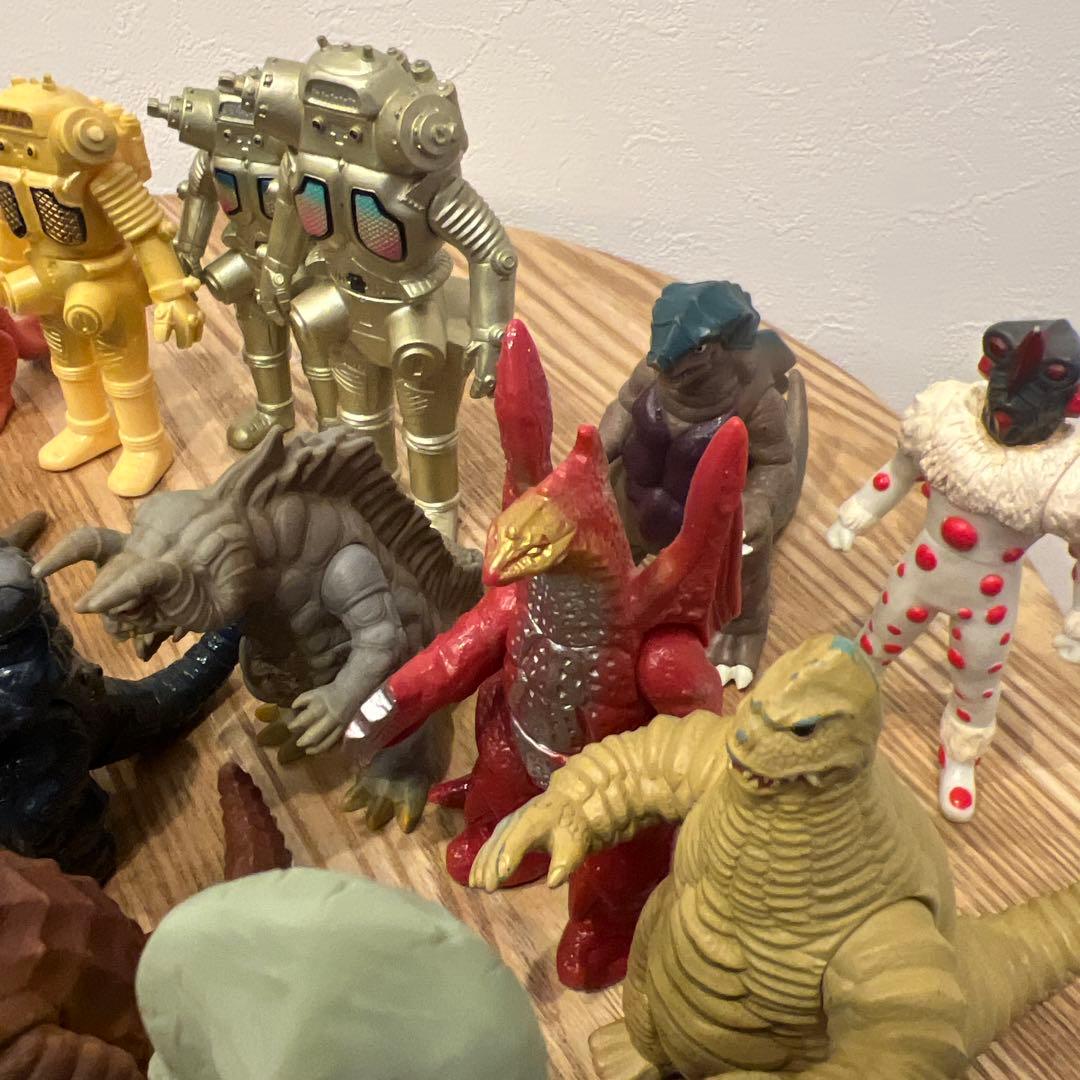 ウルトラ怪獣 ソフビ まとめ売り - メルカリ