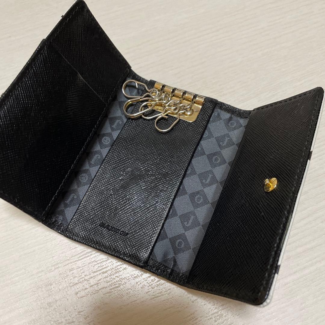 キーケース ジョジョの奇妙な冒険第5部 ブチャラティver ホワイト