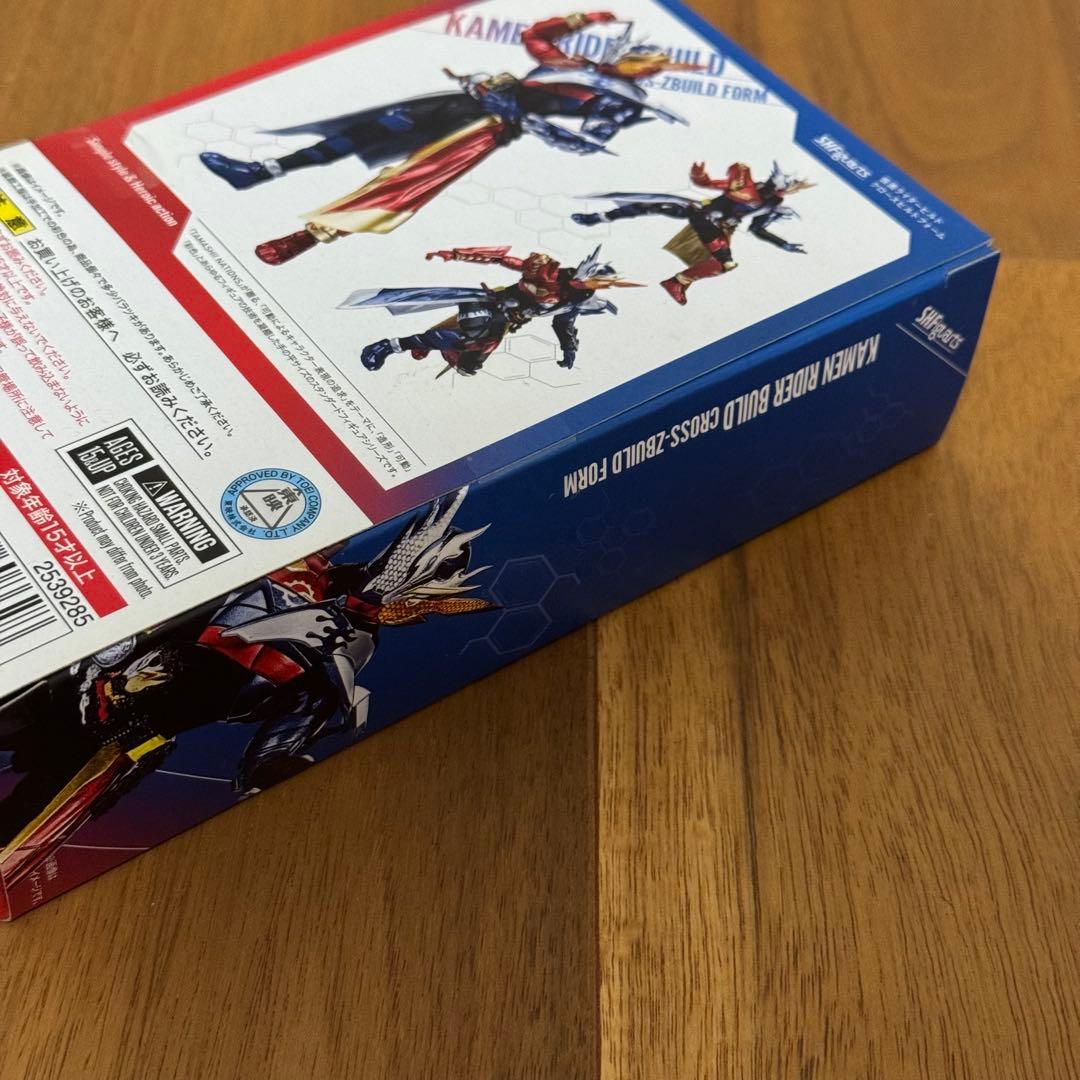 S.H.Figuarts 仮面ライダービルド クローズビルドフォーム