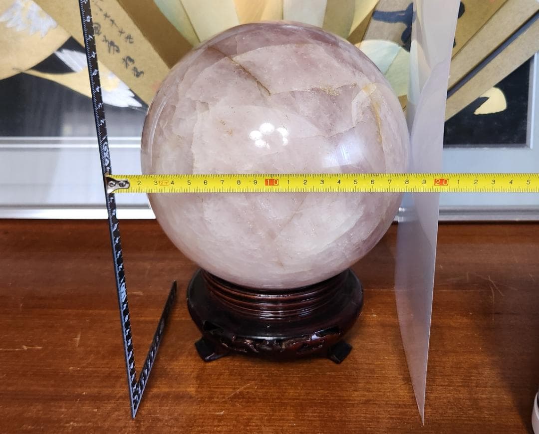 ピンク水晶玉 約20cm(ローズクォーツ) 木製台座付き