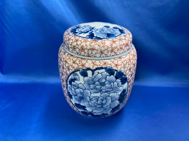 【総手書き・１点もの】有田焼　骨壷　桜と牡丹　6寸
