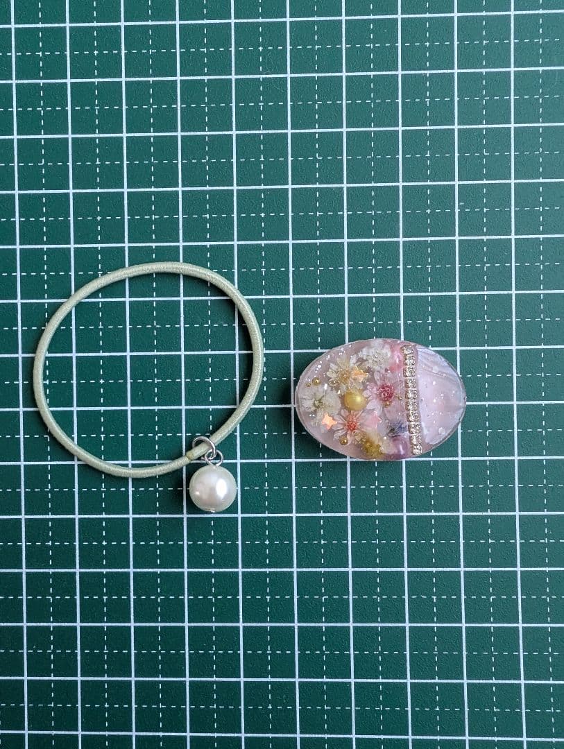 ハイジ様お取り置き№3969 オーバル型フラワーレジンヘアゴム