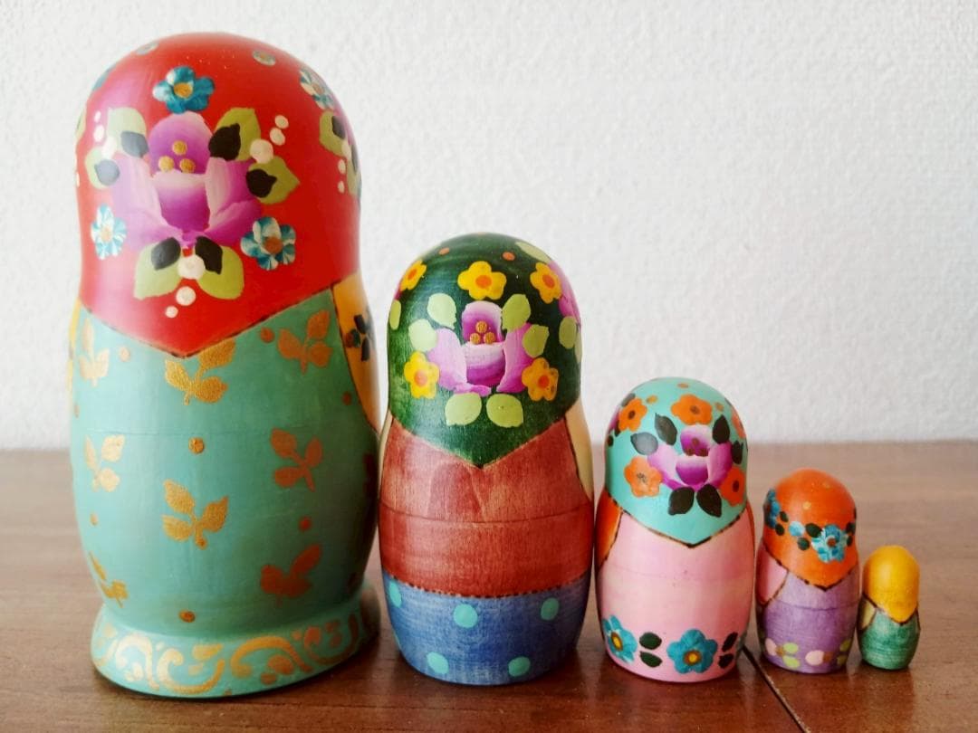 【LYH148】北欧ロシア雑貨 リューバ作のマトリョーシカ　お花