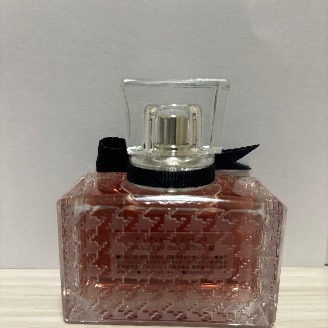 Miss Dior Essence 35ml - メルカリ