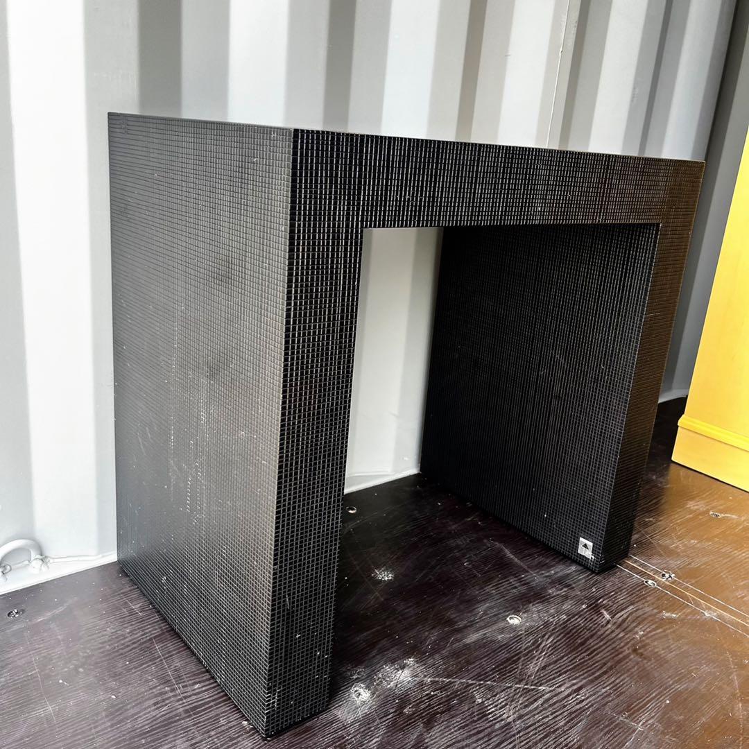 取付無料！アルマーニカーザ ブラックタイル調サイドテーブル 花台✨