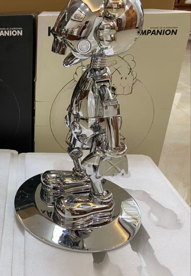 KAWS✕空山基 オリジナルフェイク メディコムトイ - メルカリ