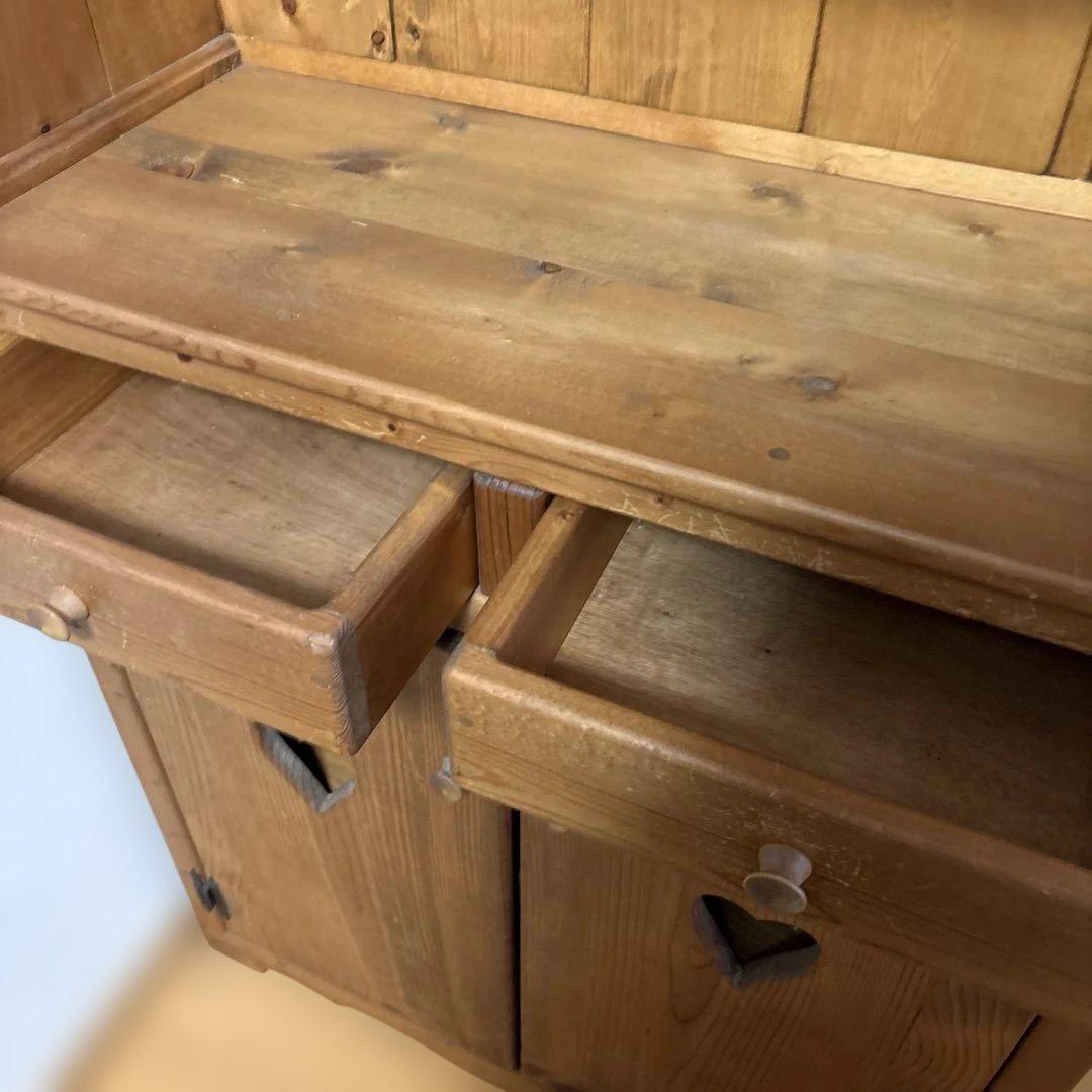 カントリー家具　キャビネット　ハート