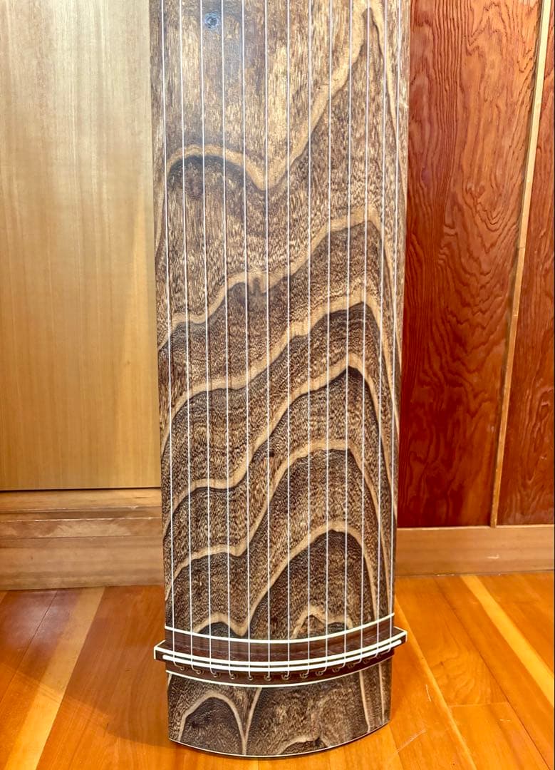 琴 13弦 すだれ彫り 並甲 全長185cm