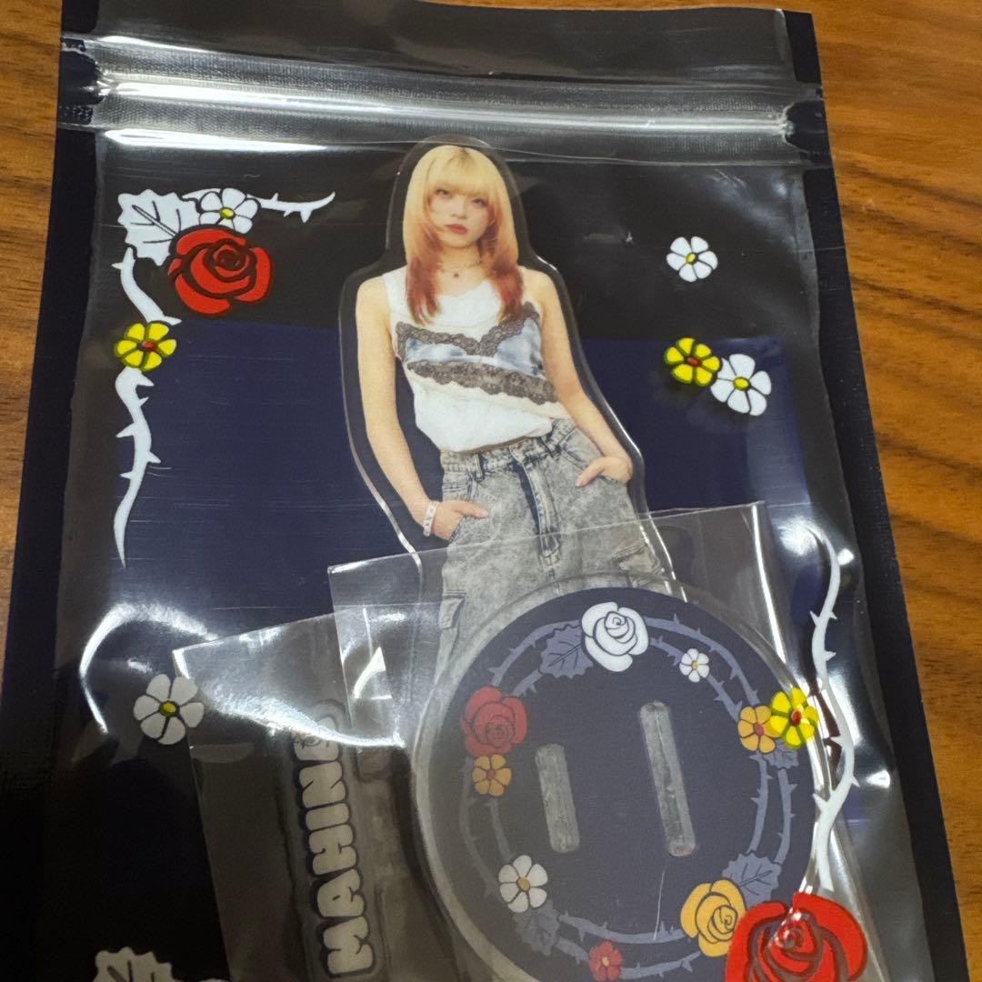 MAHINA アクリルスタンド HANA with HONEY's - メルカリ