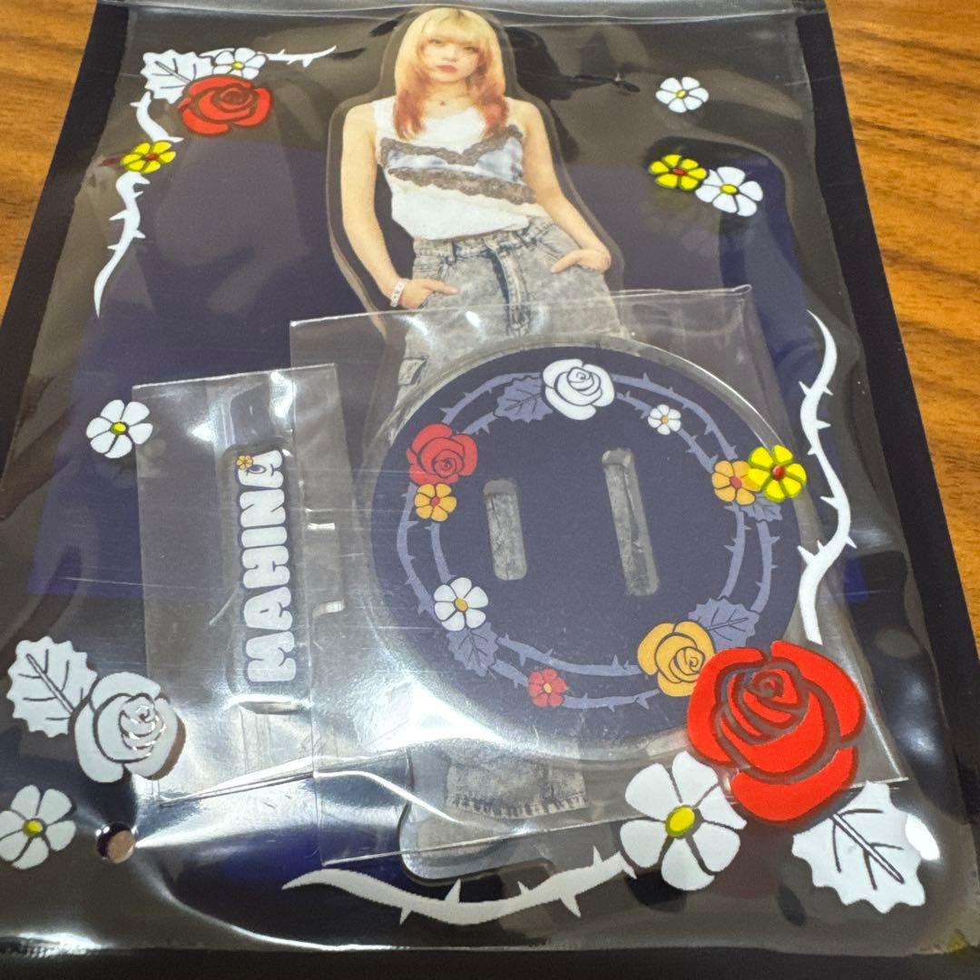 MAHINA アクリルスタンド HANA with HONEY's - メルカリ