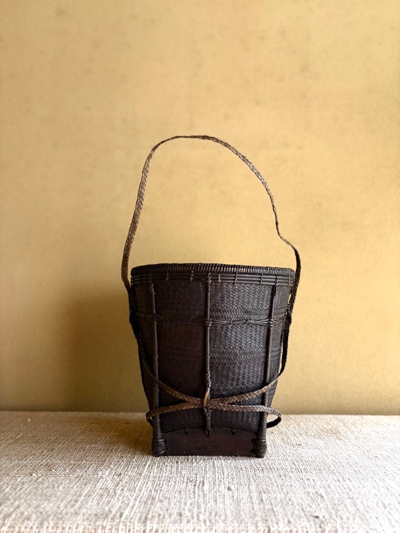 ラオス山岳民族の収穫収納籠 【希少な手編み竹籠】生活道具 古道具 伝統工芸品