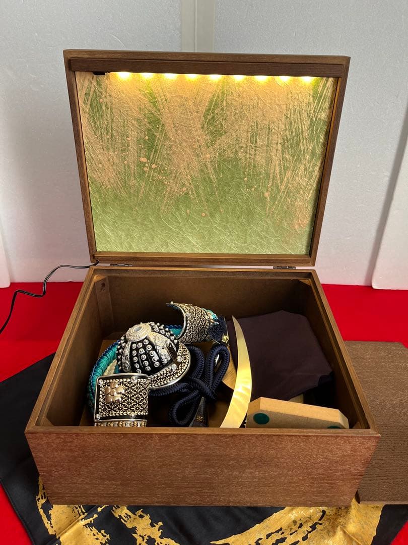 伊達政宗公　収納型飾り台LED屏風　政宗公ハンカチ付