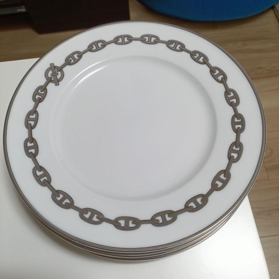 チェーン模様の白い皿 4枚セット