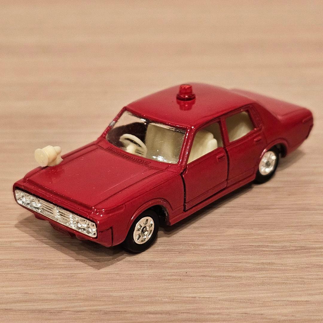 【トミカ】No.27 トヨタ ニュー クラウン ファイアチーフカー シール未貼付