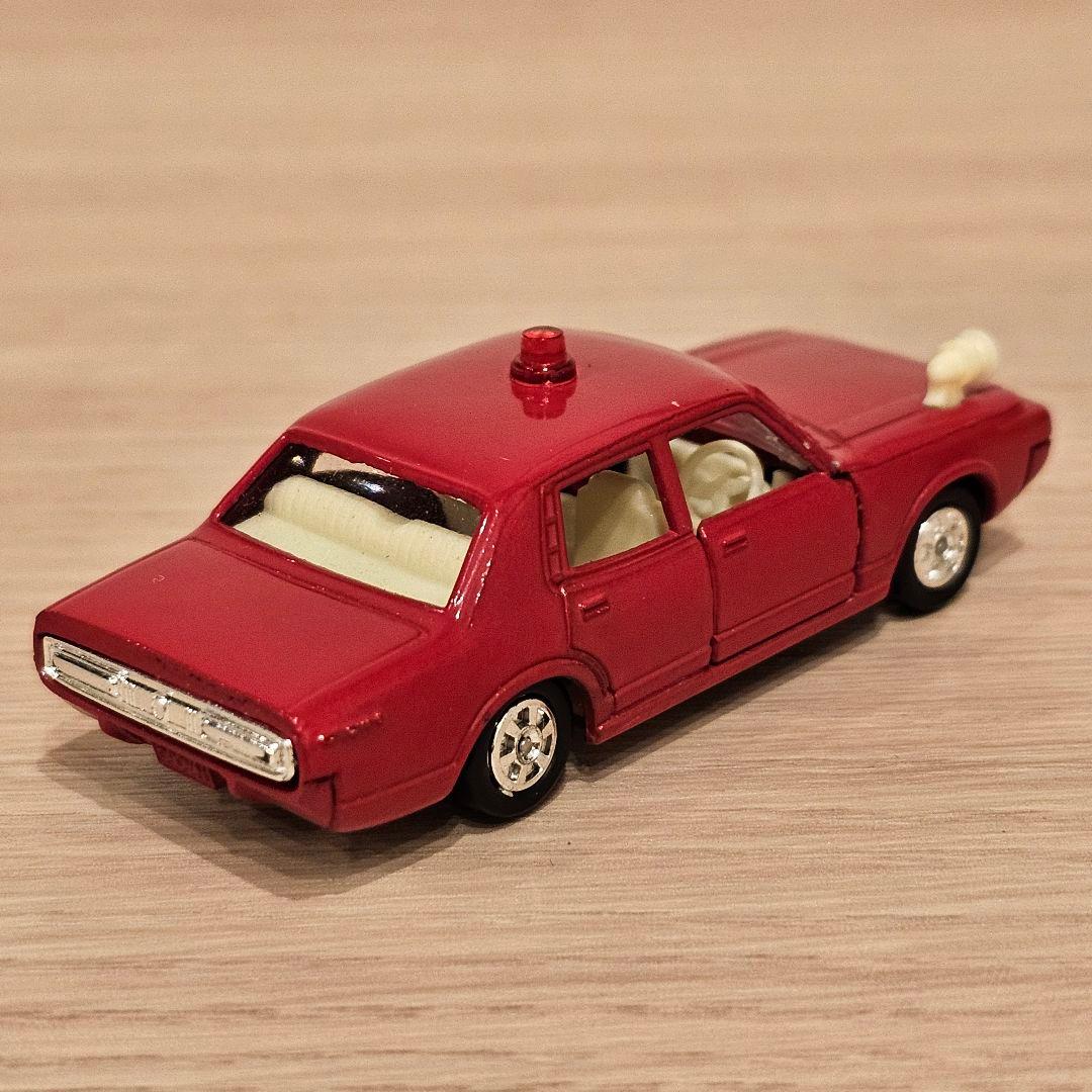 【トミカ】No.27 トヨタ ニュー クラウン ファイアチーフカー シール未貼付