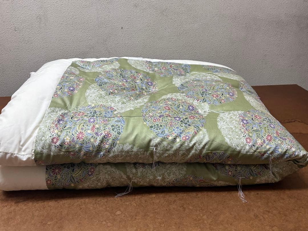 掛け布団　シングル　春秋用軽め