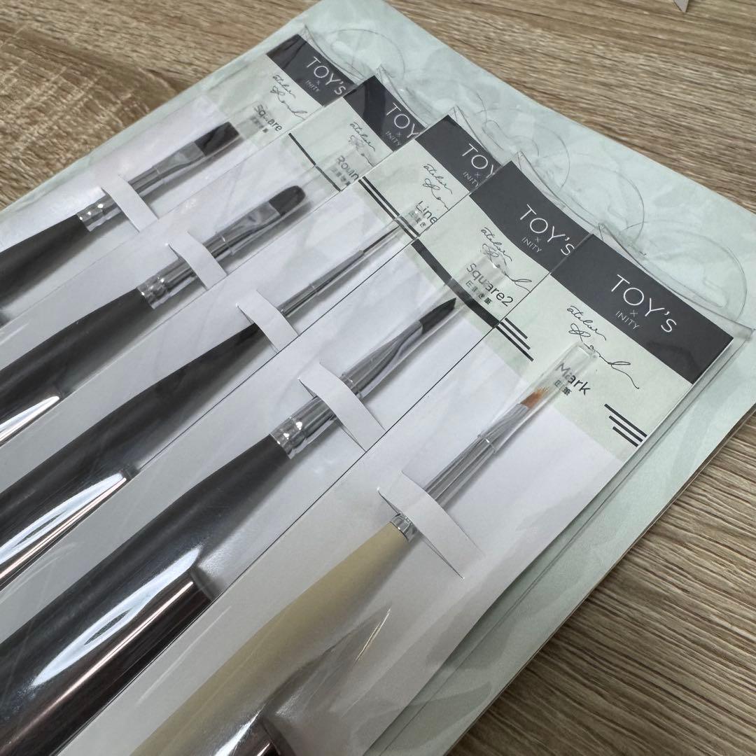 TOY'ｓ×INITY Brush atelier Rond