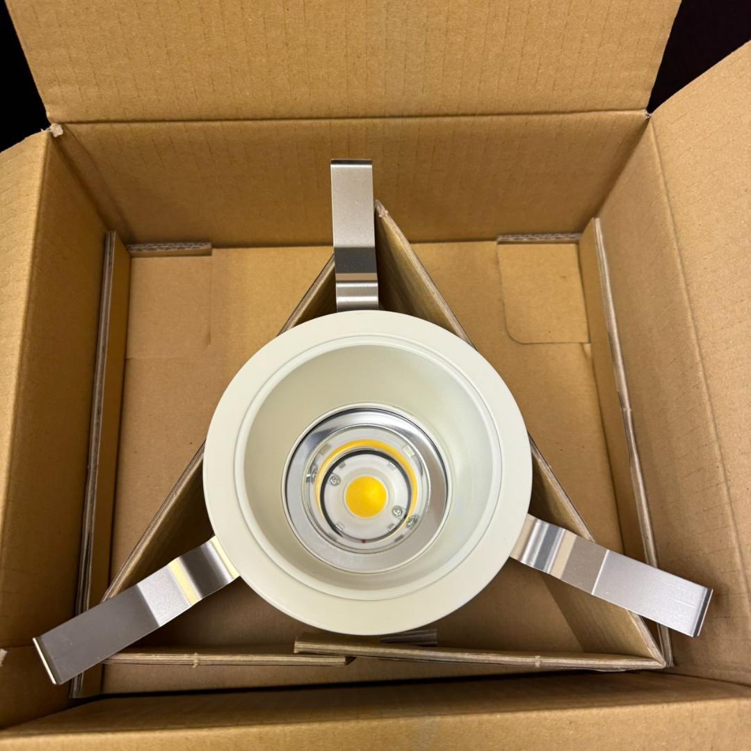 ★未使用　DAIKO　LEDダウンライト　埋込穴φ125　②
