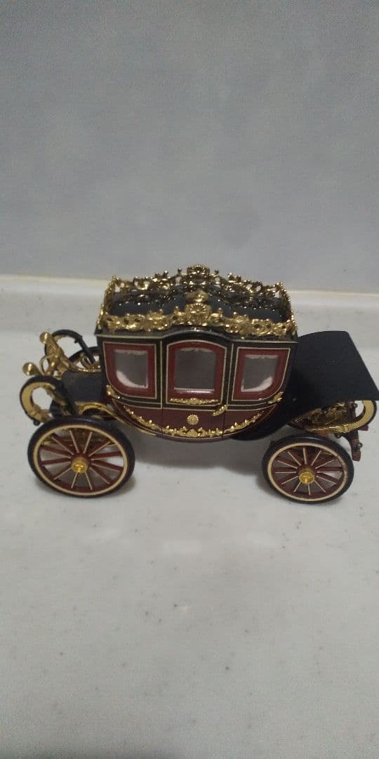 アンティーク昭和天皇馬車フィギュアロイヤルキングダム