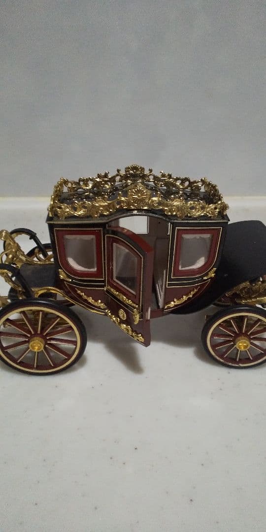 アンティーク昭和天皇馬車フィギュアロイヤルキングダム
