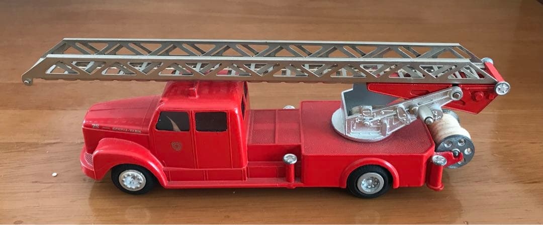 消防　はしご車　テクノ