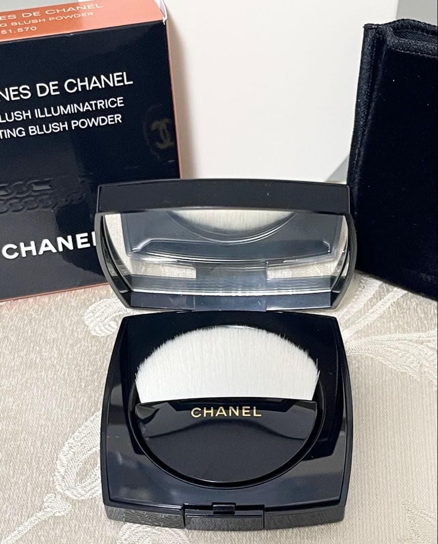 新品未使用】CHANEL シャネル フェイスパウダー (レシェヌドゥシャネル