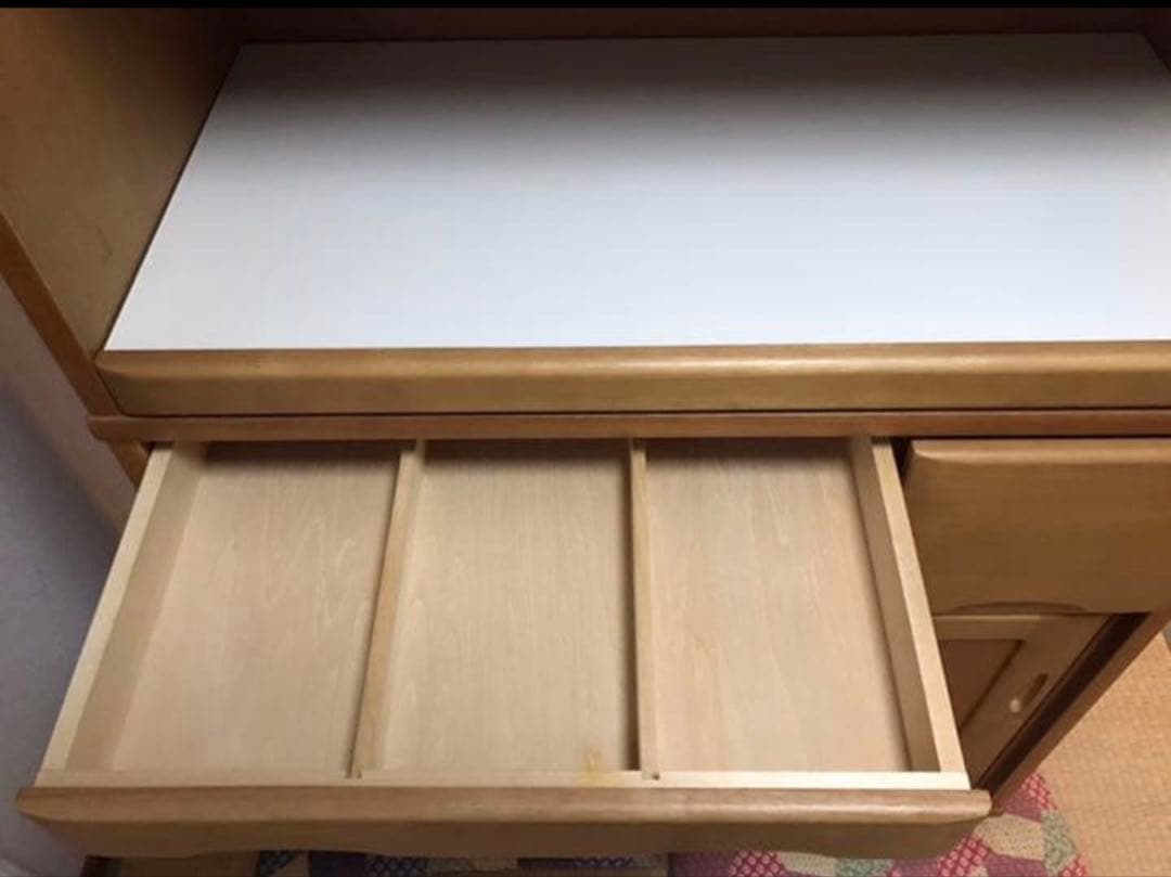 カリモク　木製食器棚