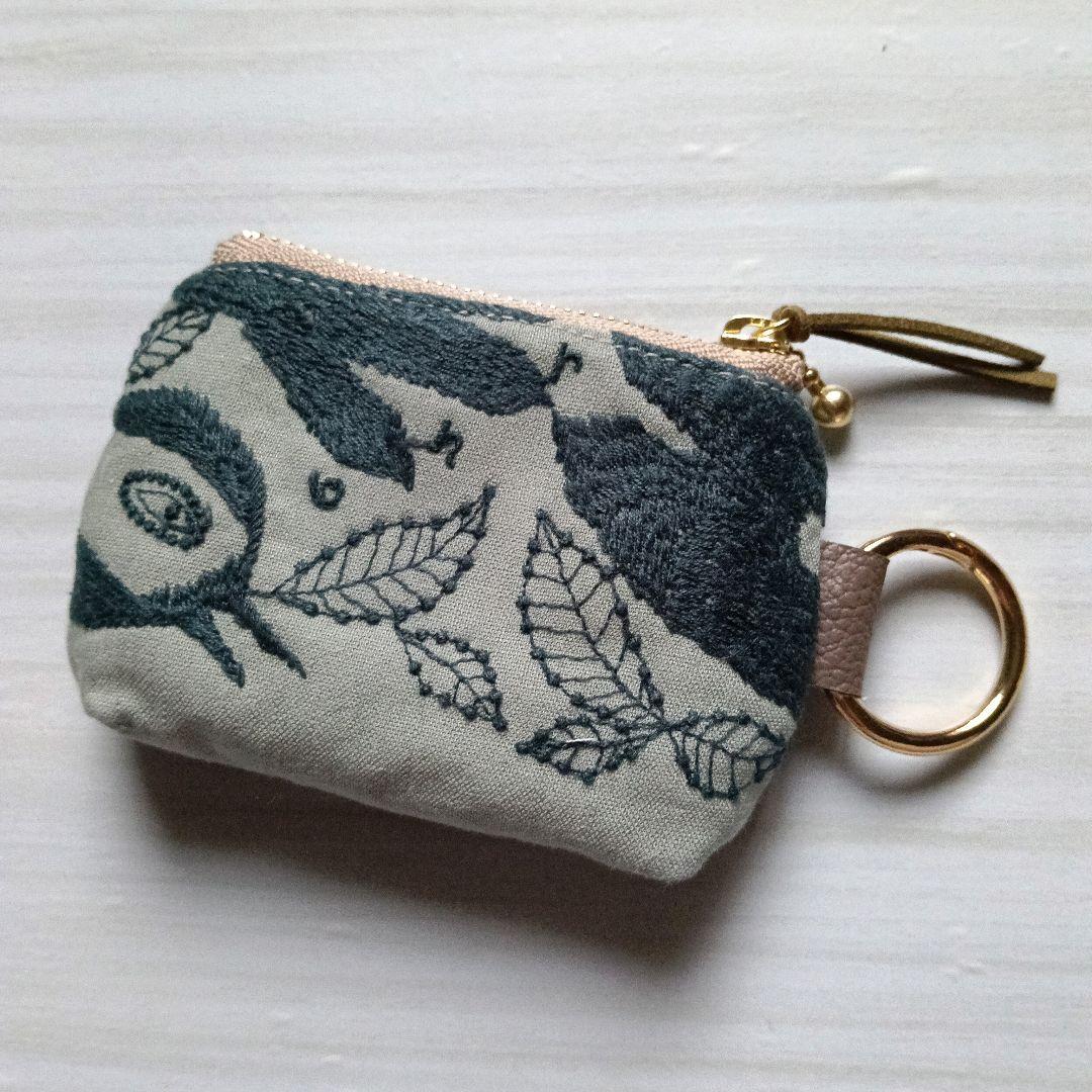 ミナペルホネン ころんとミニポーチ カーニバル ライトグリーン - メルカリ