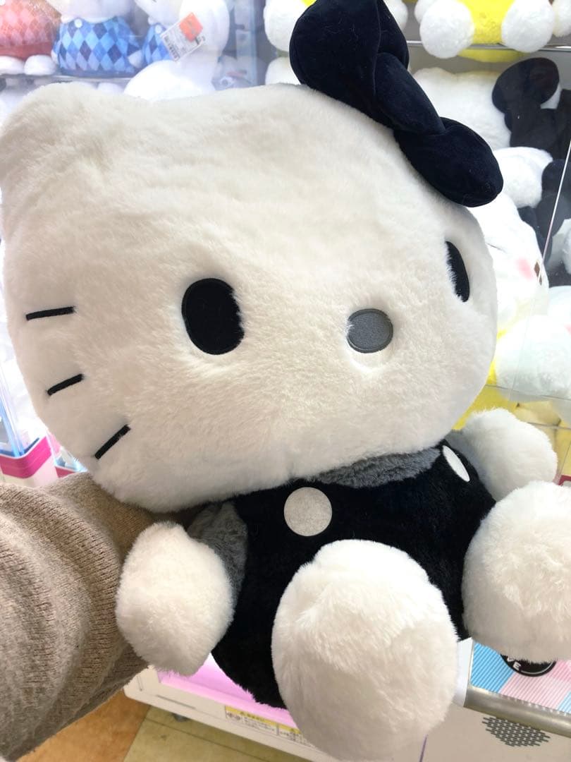 ハローキティ モノクロドールGJ ぬいぐるみBIG - メルカリ