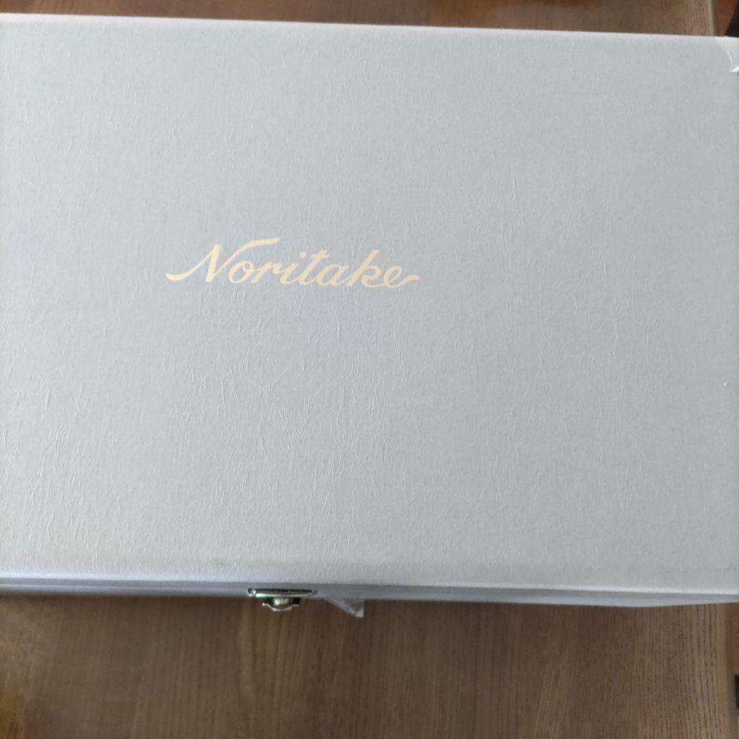 Noritake　ノリタケ　置物　フィギュリン　虎　トラ　タイガー
