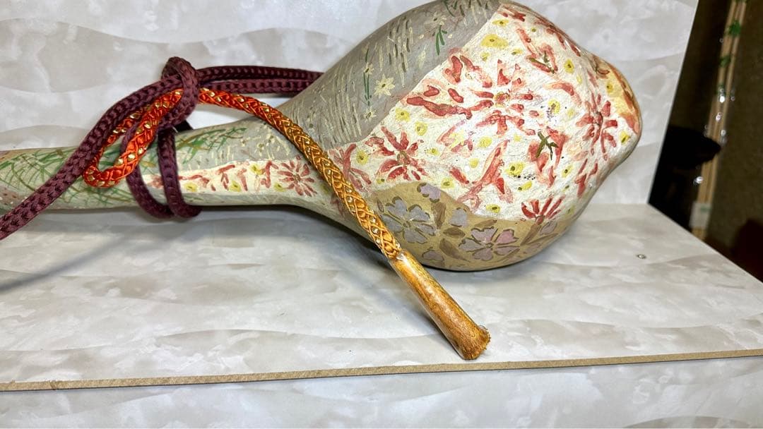 着物の絵付け師/逸品/ひょうたん/瓢箪/オブジェ/縁起物/組紐付き