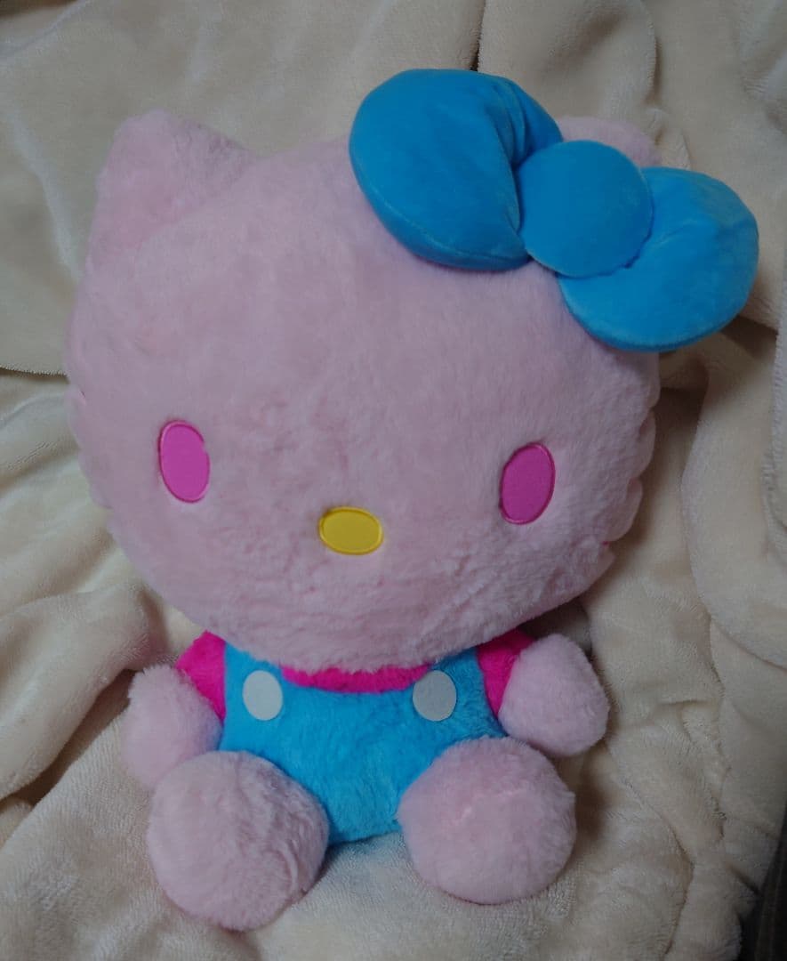 ハローキティ　ぴんくとみずいろドールGJ