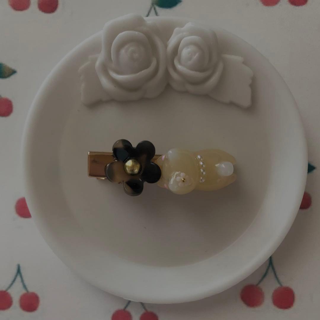 ぐでねこチャンヘアクリップ　お花×ベージュ 楽天市場】松尾ミユキ ヘアクリップ クリップ 髪飾り ヘアアクセサリー